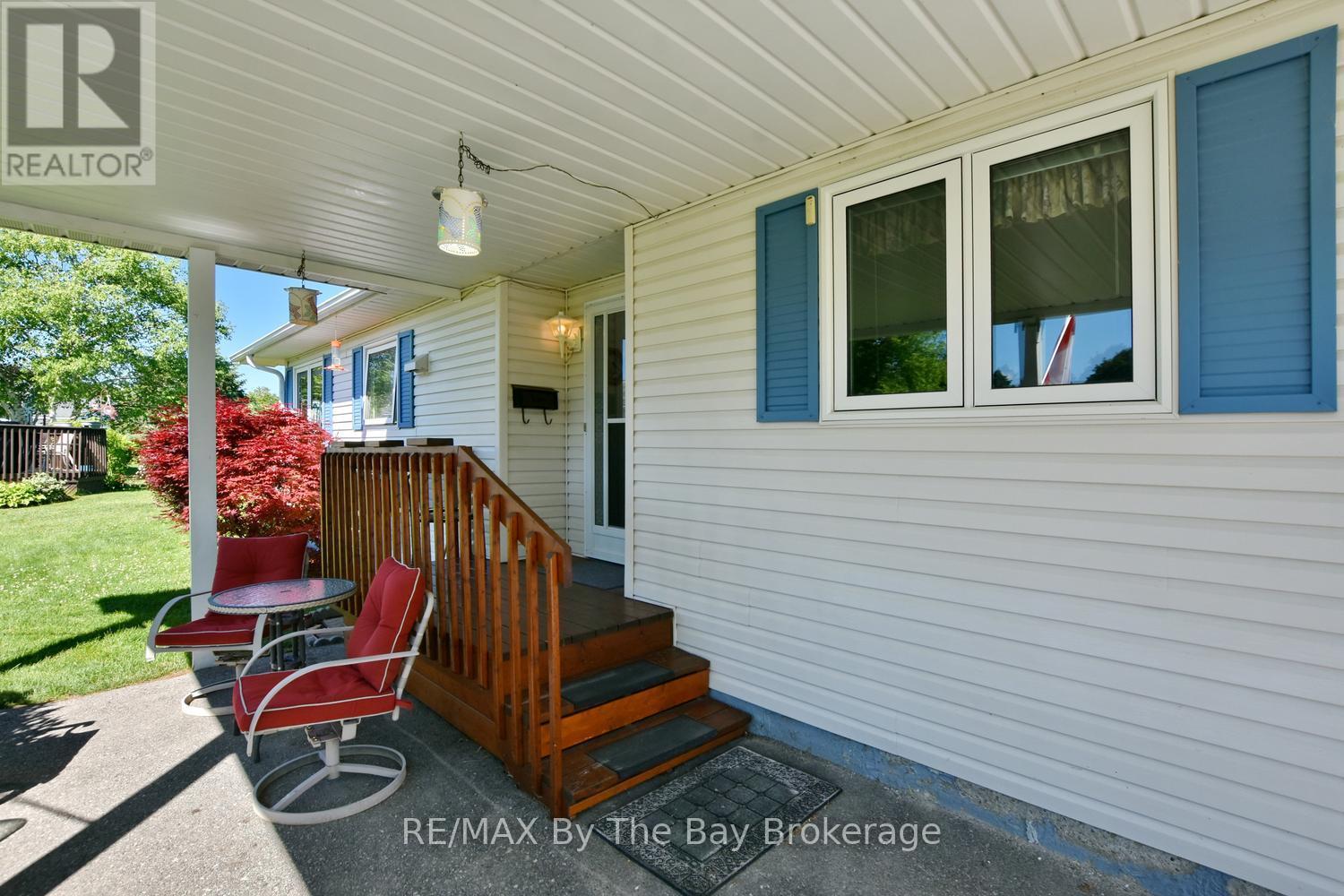 12 Indiana Avenue Property Photo 6