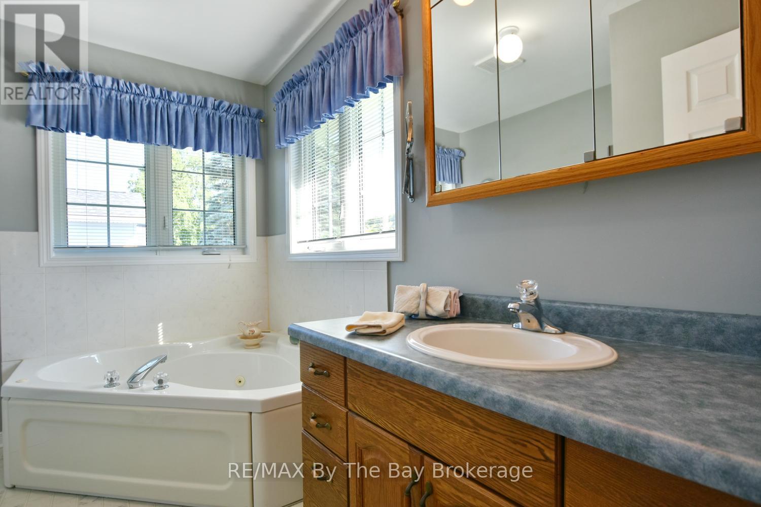 12 Indiana Avenue Property Photo 21