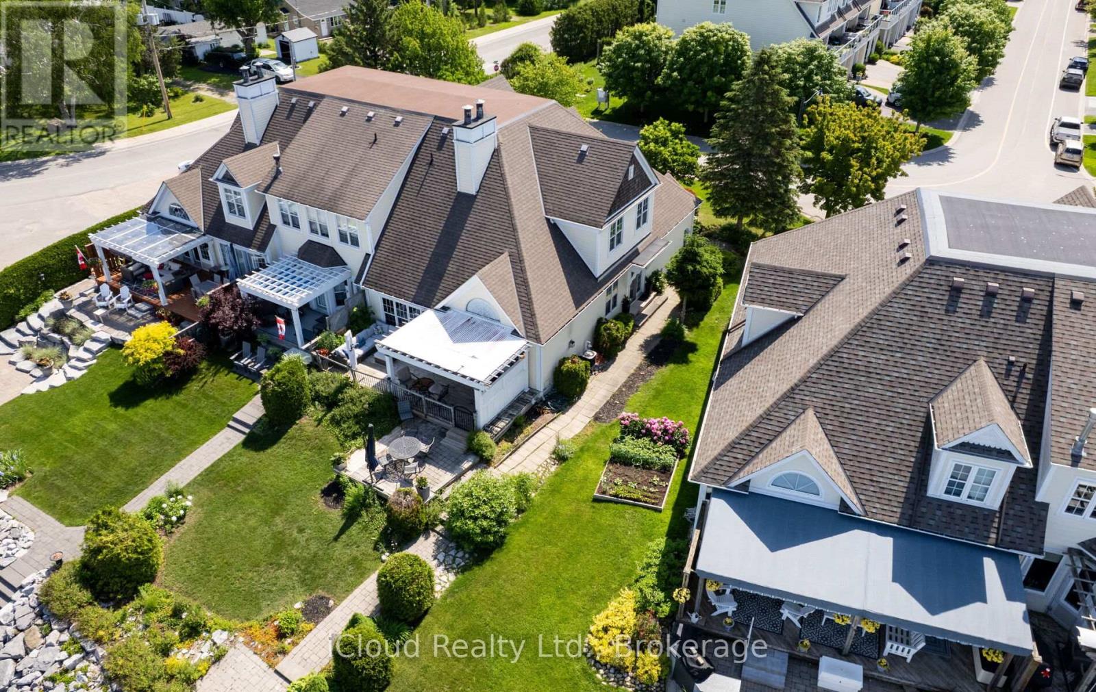 104 Wycliffe Cove Property Photo 4
