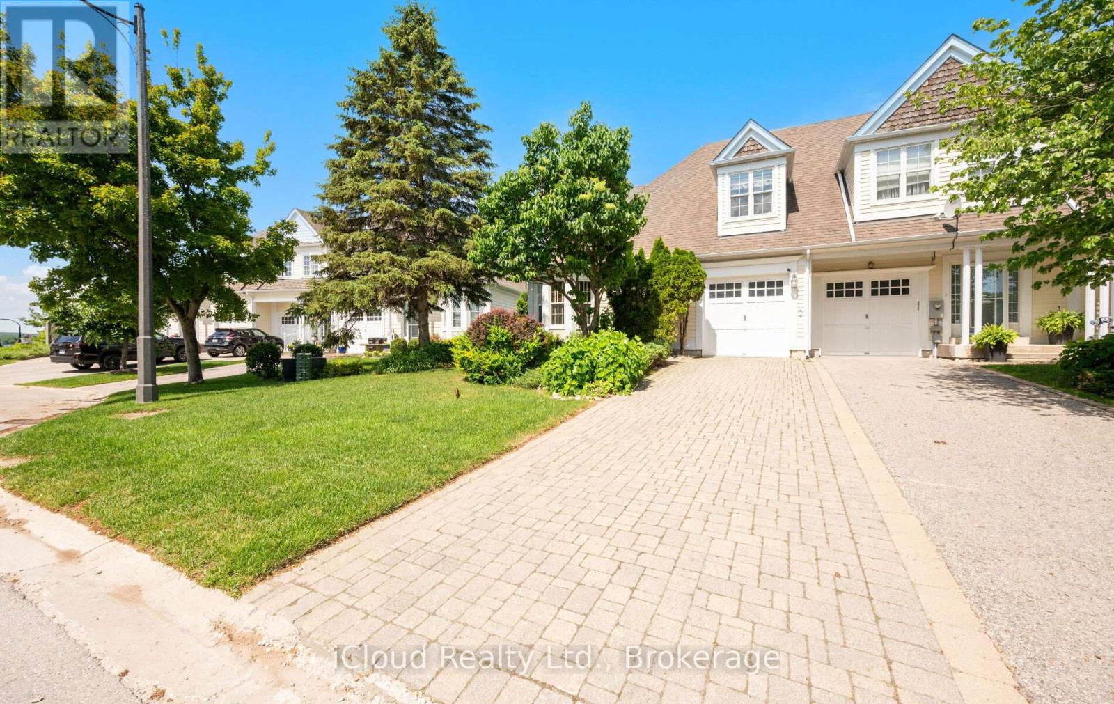 104 Wycliffe Cove Property Photo 6