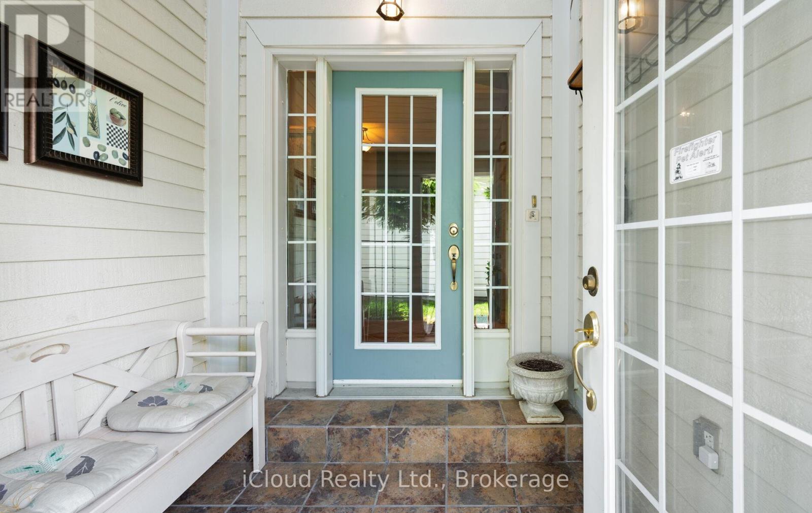 104 Wycliffe Cove Property Photo 8