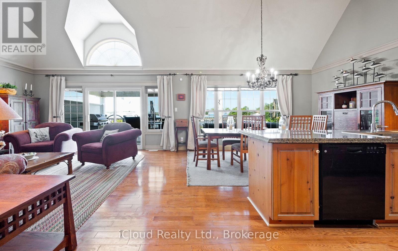 104 Wycliffe Cove Property Photo 14