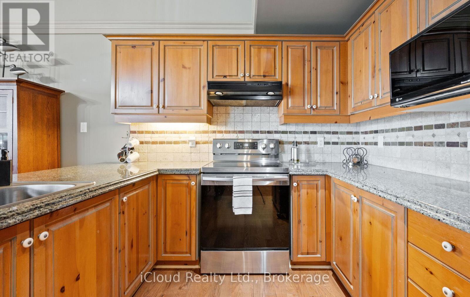 104 Wycliffe Cove Property Photo 22