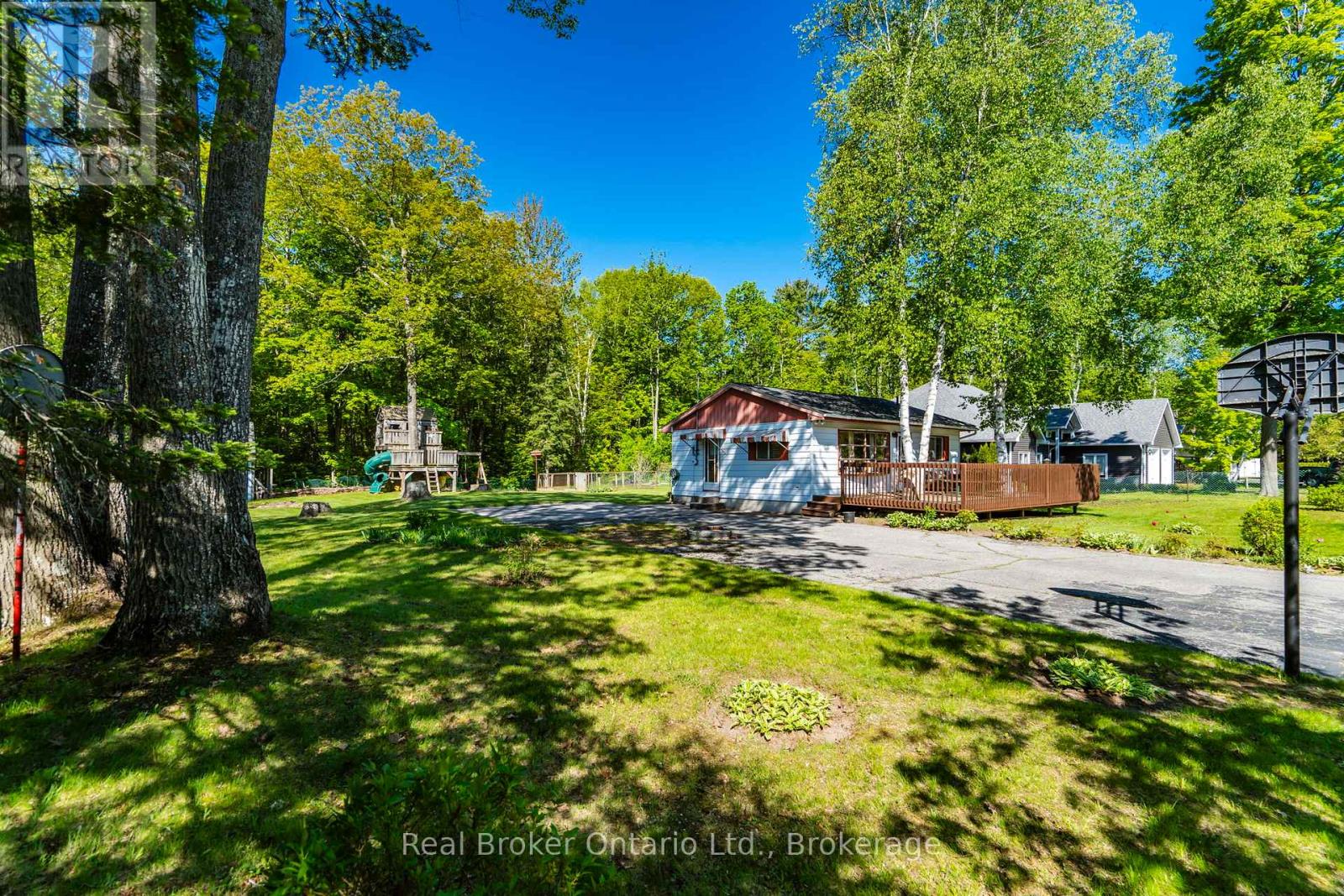 24 Poplar Drive Property Photo 4