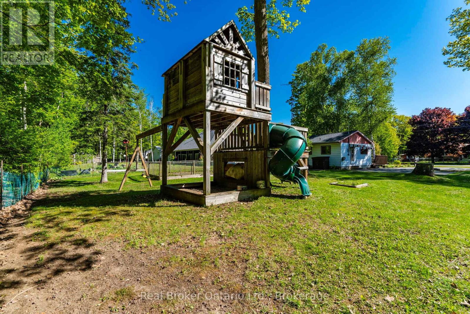 24 Poplar Drive Property Photo 23