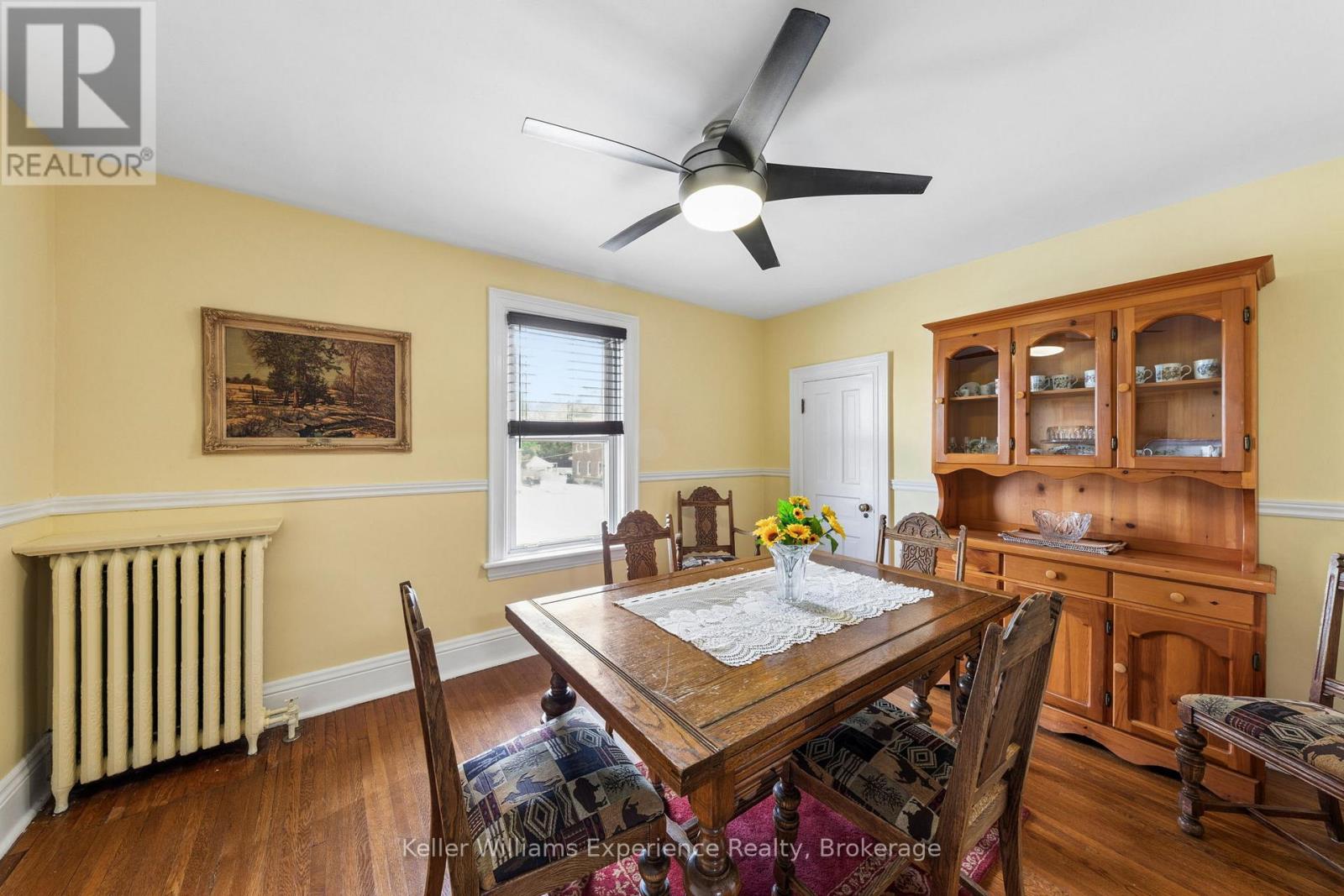 390 King Street Property Photo 14