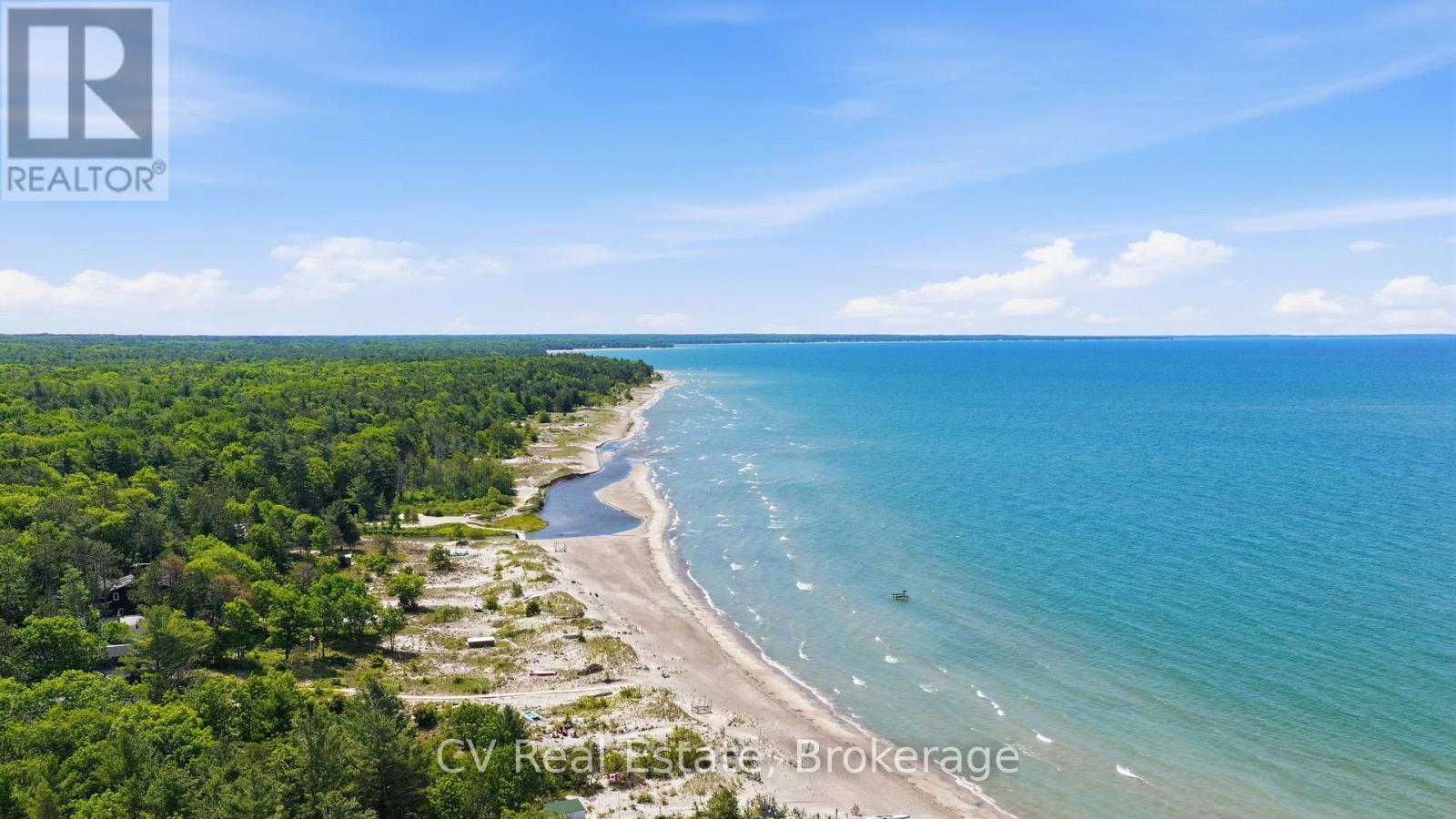 581 Tiny Beaches Road N Property Photo 7