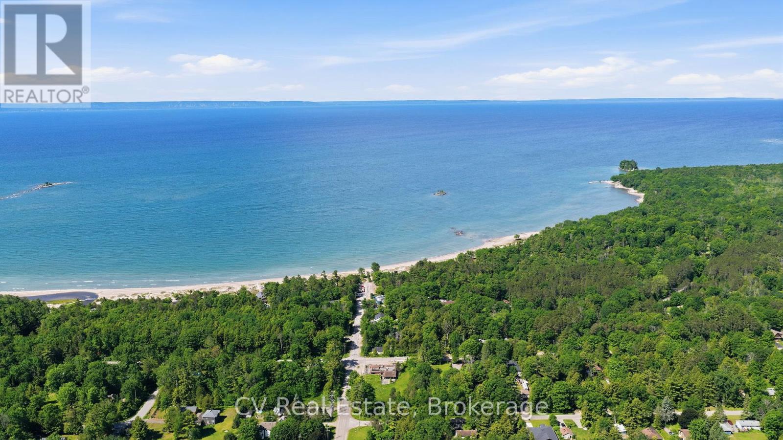 581 Tiny Beaches Road N Property Photo 11