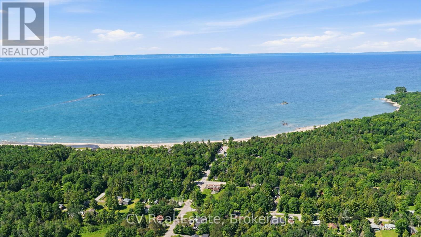 581 Tiny Beaches Road N Property Photo 12