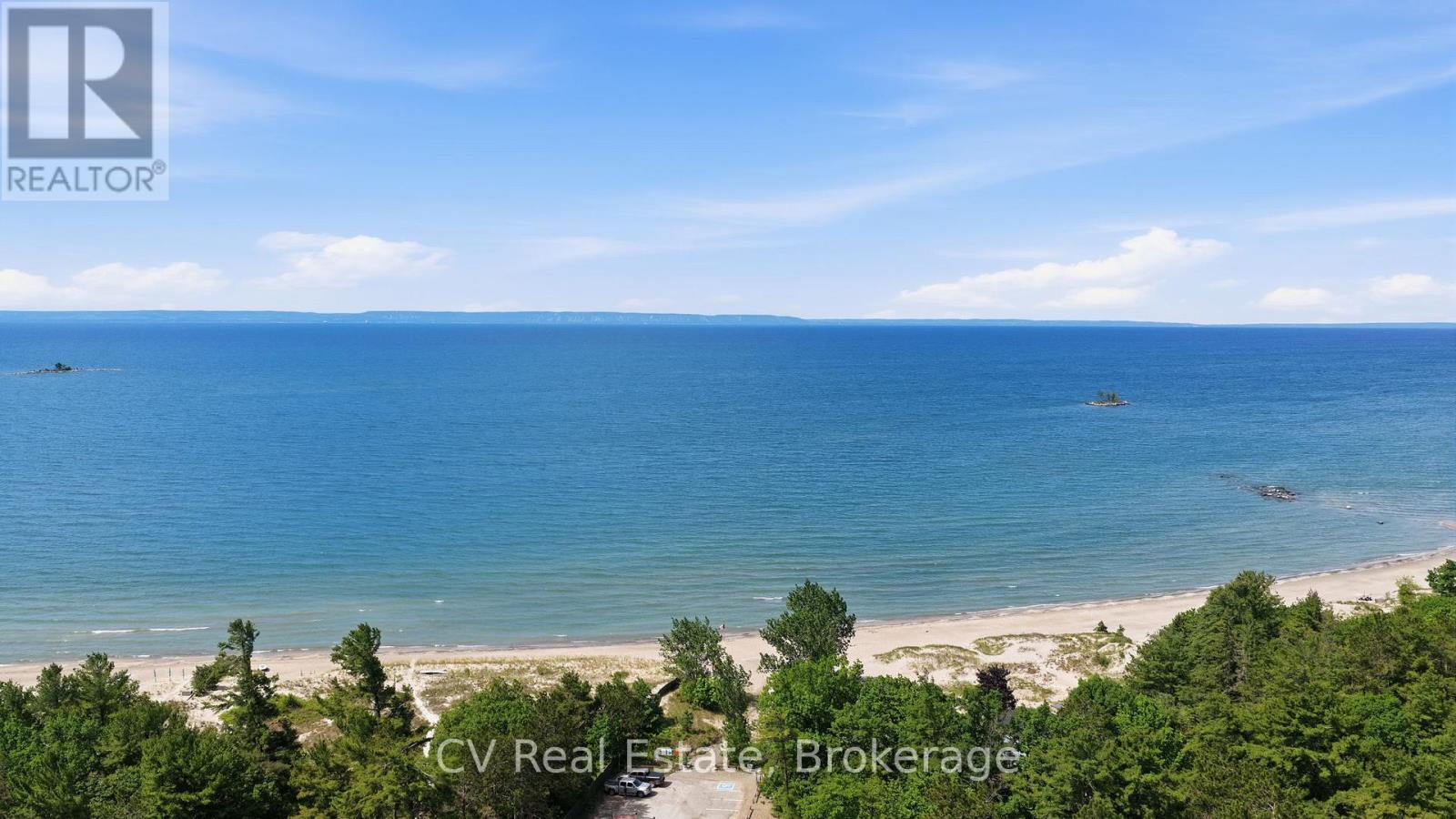 581 Tiny Beaches Road N Property Photo 14