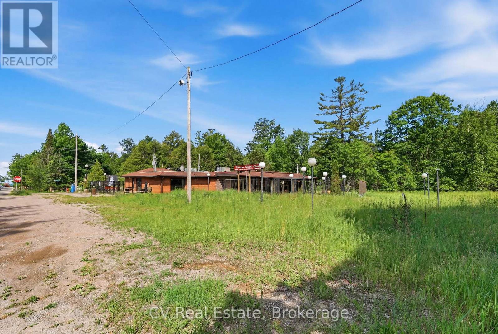 581 Tiny Beaches Road N Property Photo 22