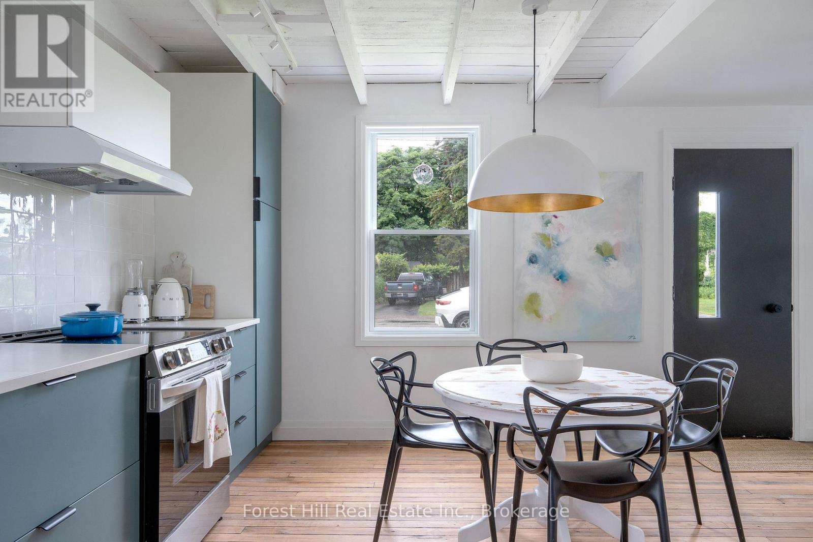 461 Fifth Street Property Photo 8