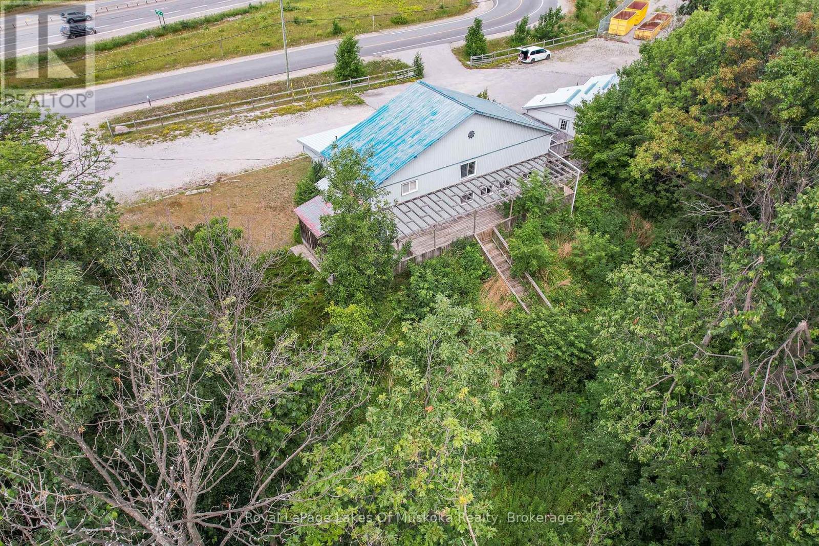 4201 Huronia Road Property Photo 7