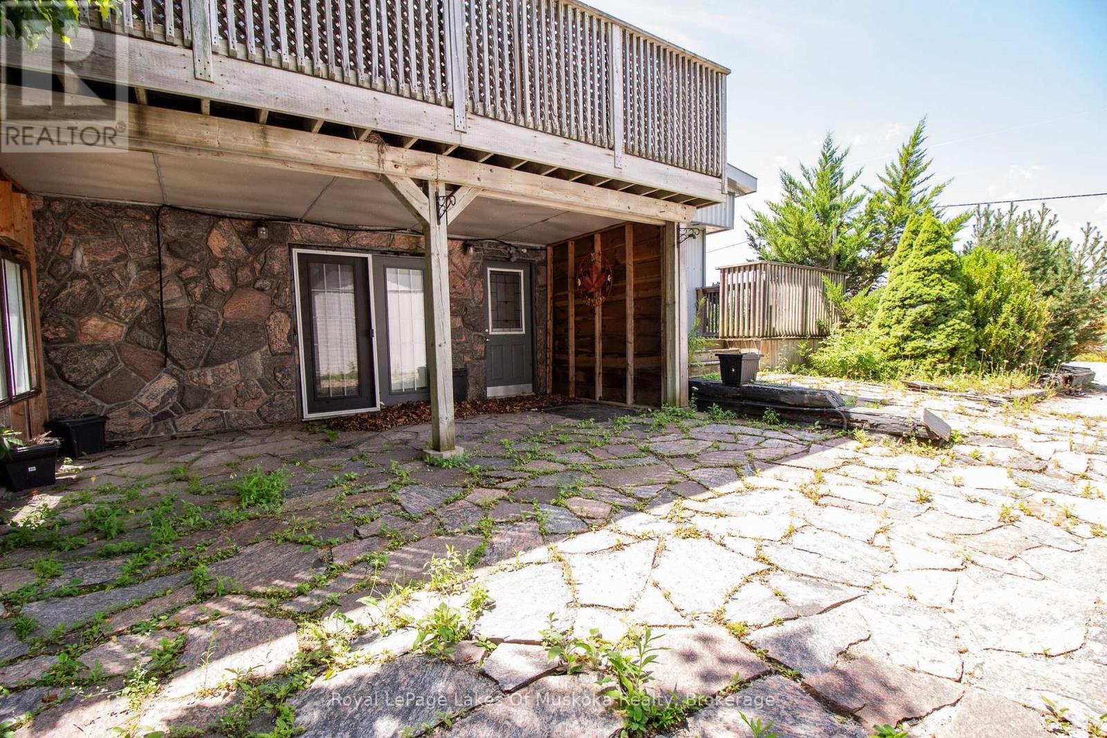 4201 Huronia Road Property Photo 12