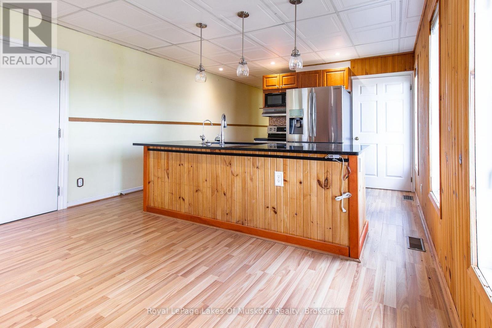 4201 Huronia Road Property Photo 19