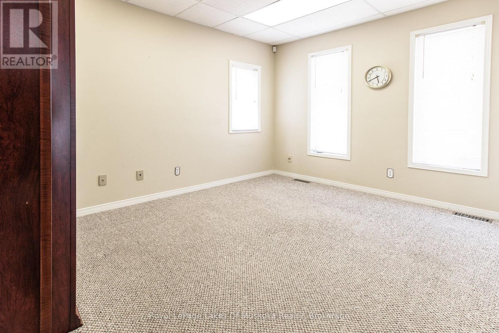 4201 Huronia Road Property Photo 27