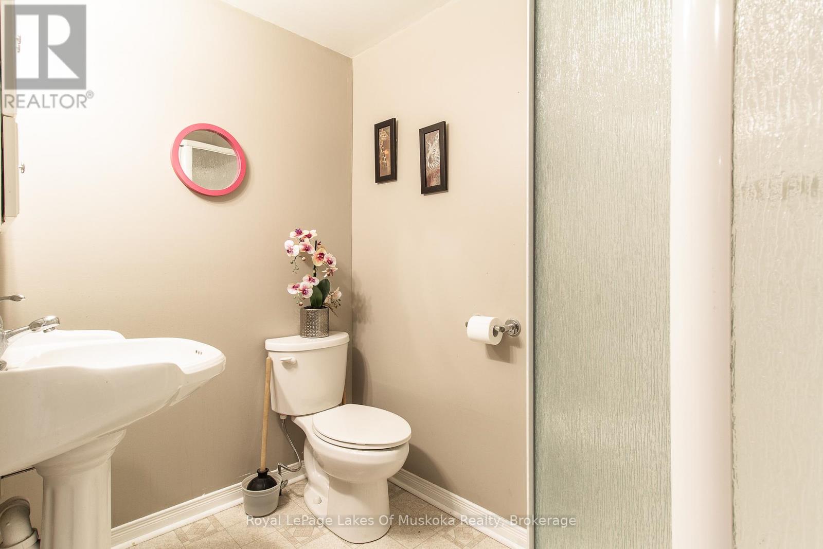 4201 Huronia Road Property Photo 38