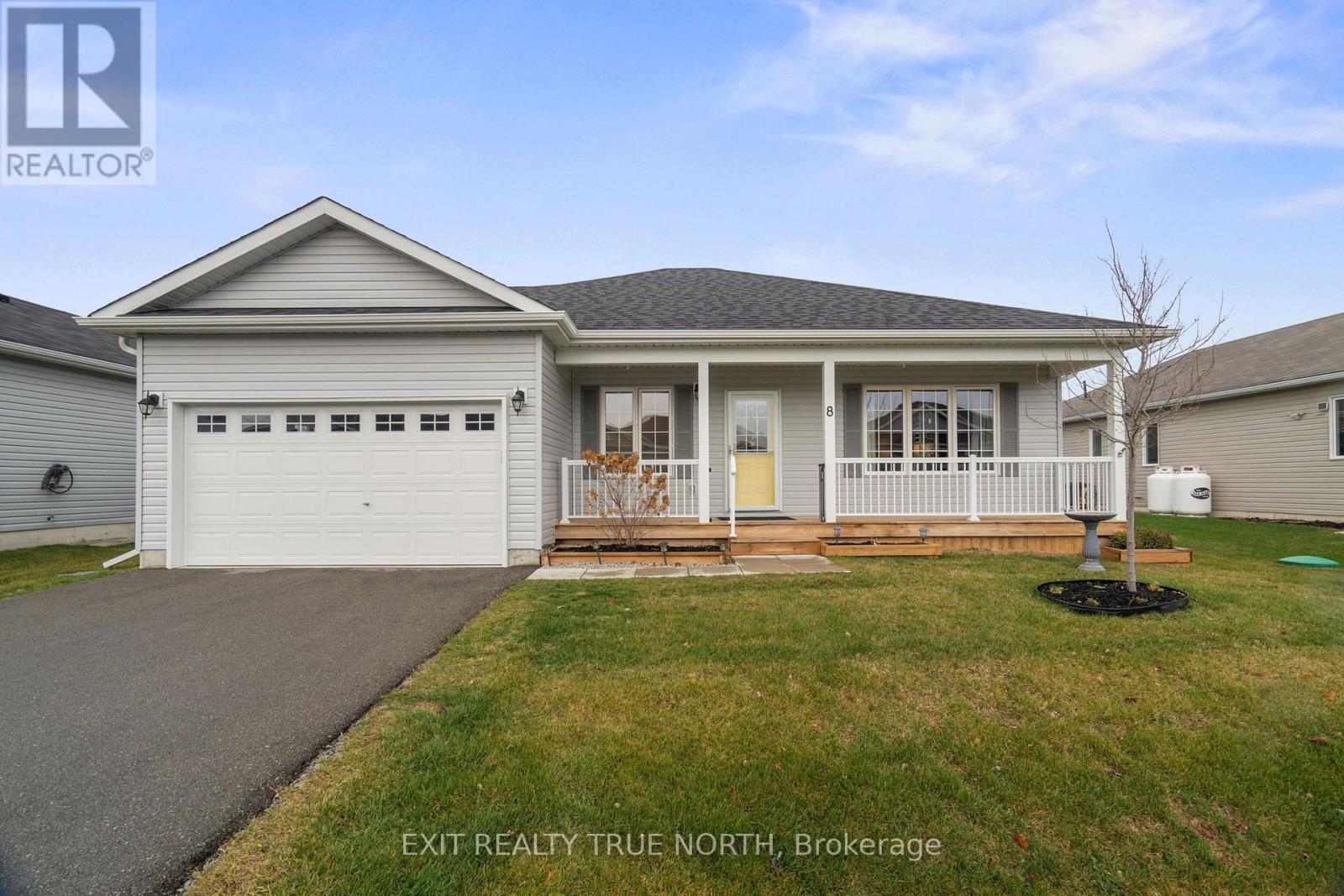 8 SINCLAIR CRESCENT Property Photo 1