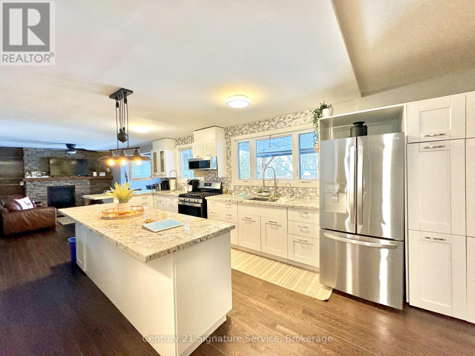 127 Maskinonge Road Property Photo 7