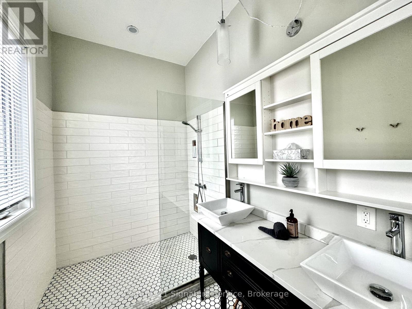 127 Maskinonge Road Property Photo 24