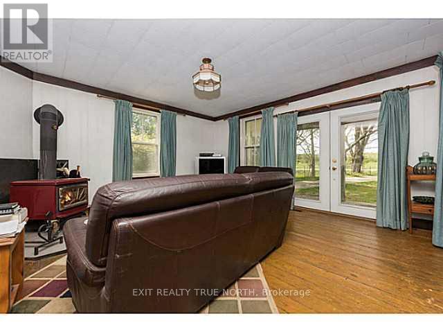 199 3 Concession Road W Property Photo 23