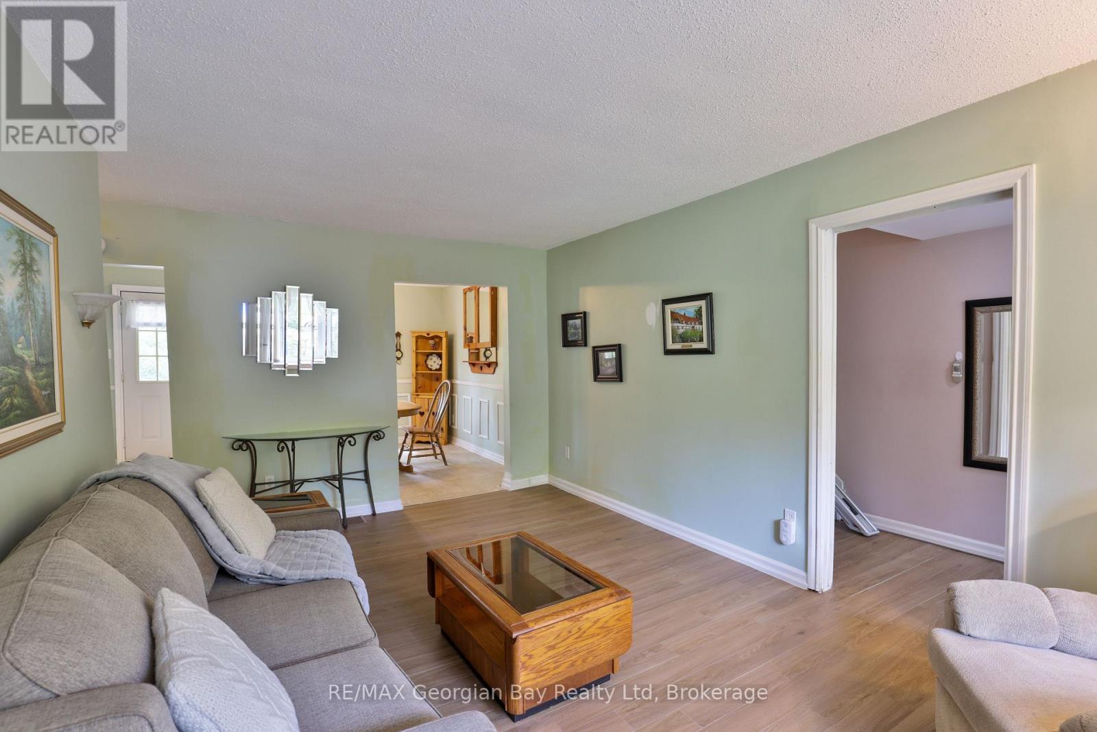 1 Lindale Avenue Property Photo 5