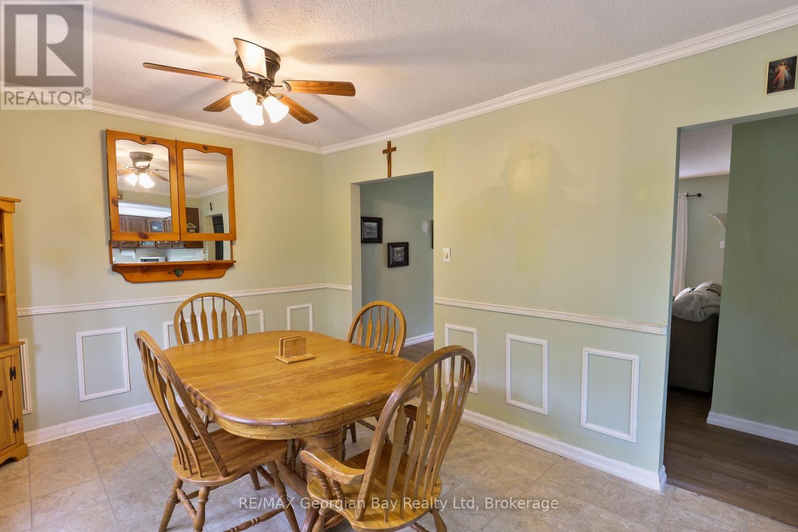 1 Lindale Avenue Property Photo 9