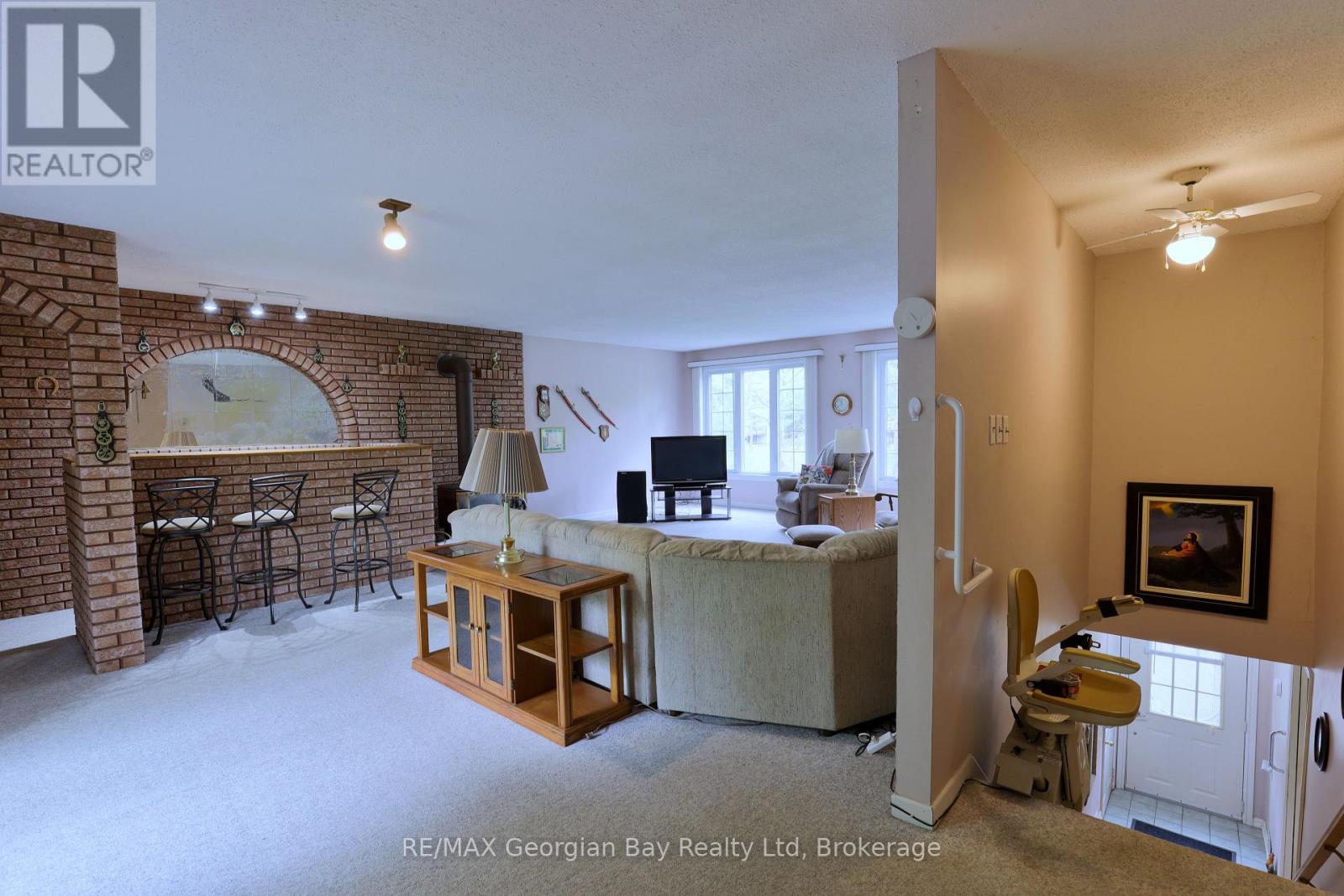 1 Lindale Avenue Property Photo 22