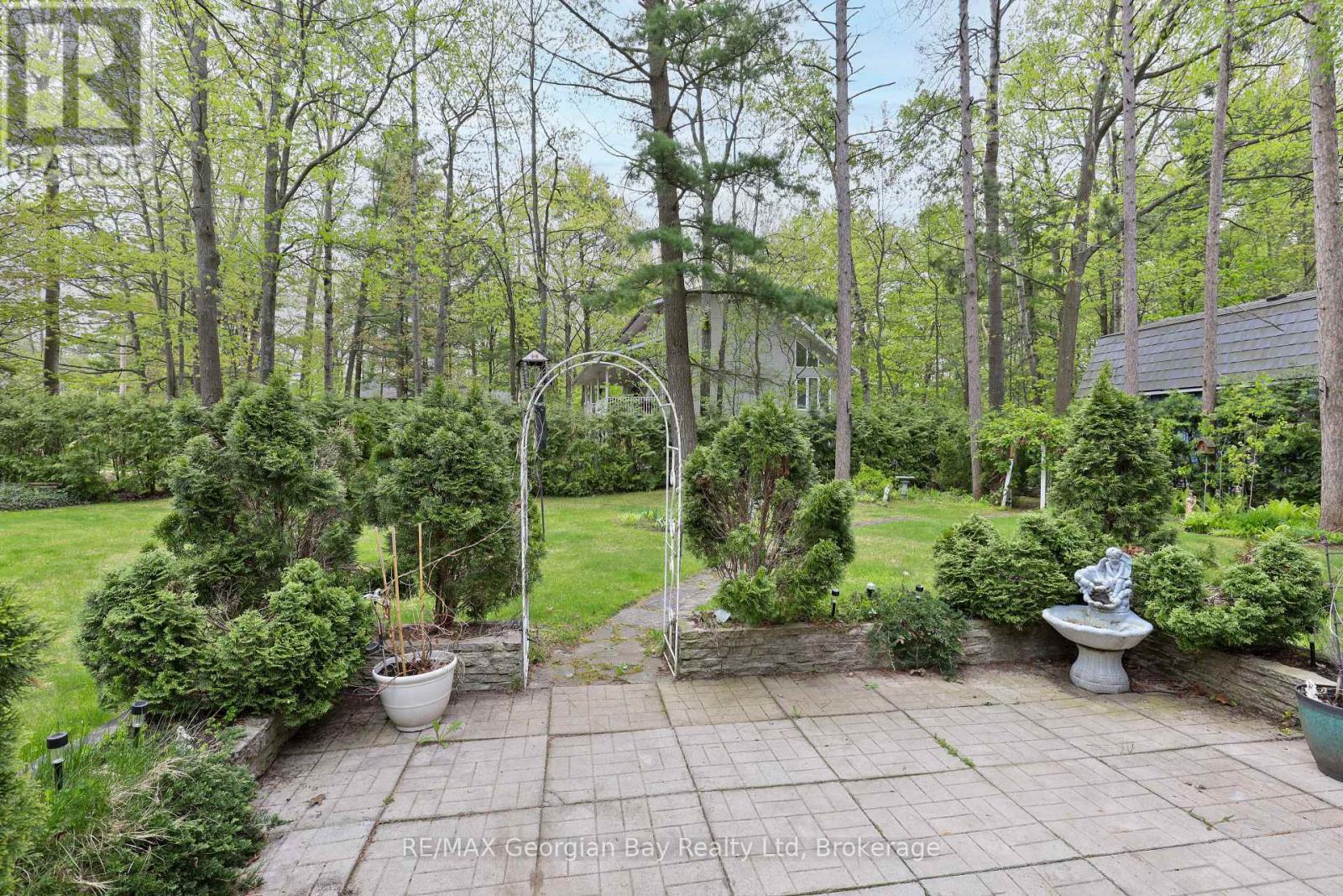 1 Lindale Avenue Property Photo 34