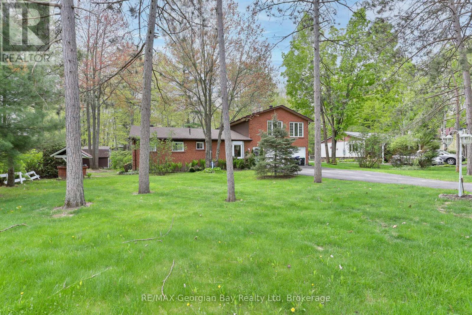 1 Lindale Avenue Property Photo 38