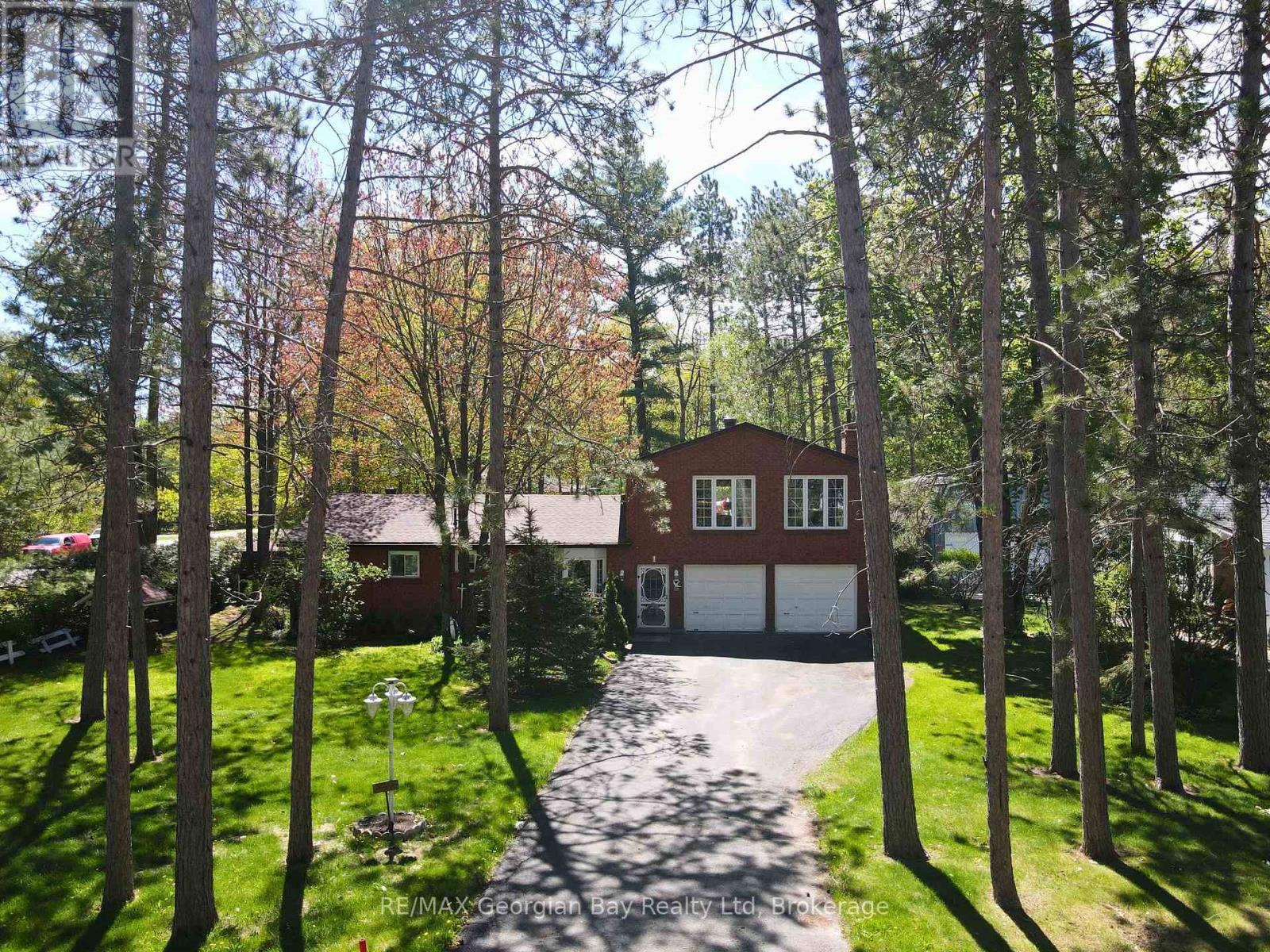 1 Lindale Avenue Property Photo 39