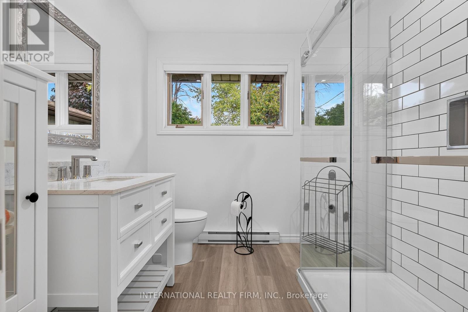 2032 Lakeshore Drive Property Photo 17