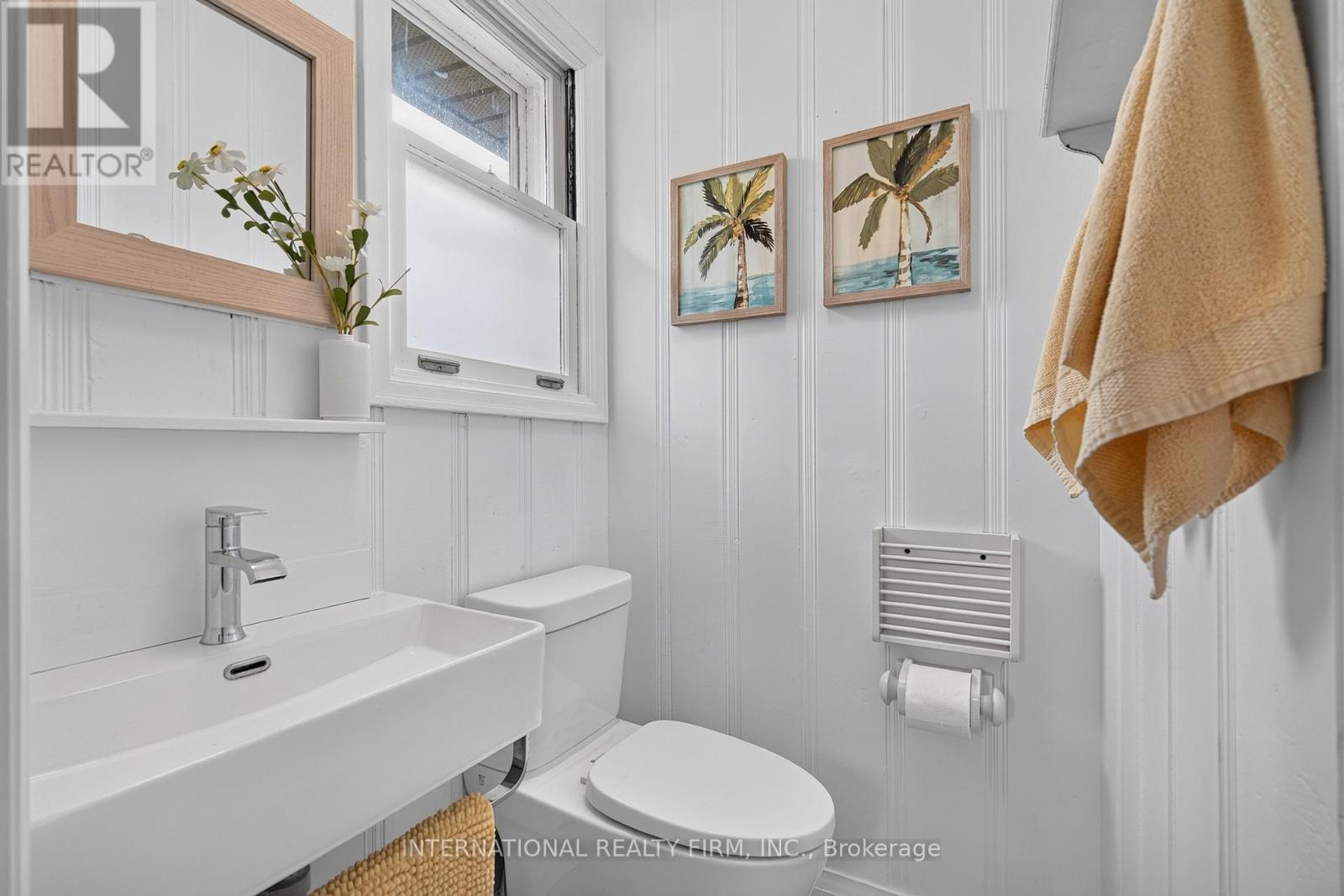 2032 Lakeshore Drive Property Photo 21