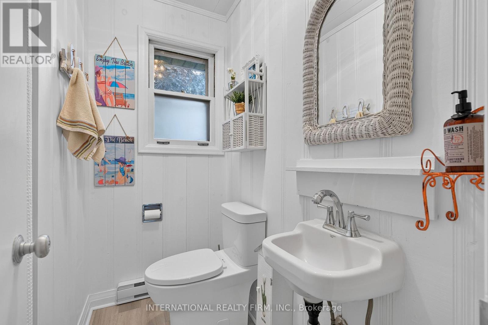 2032 Lakeshore Drive Property Photo 26