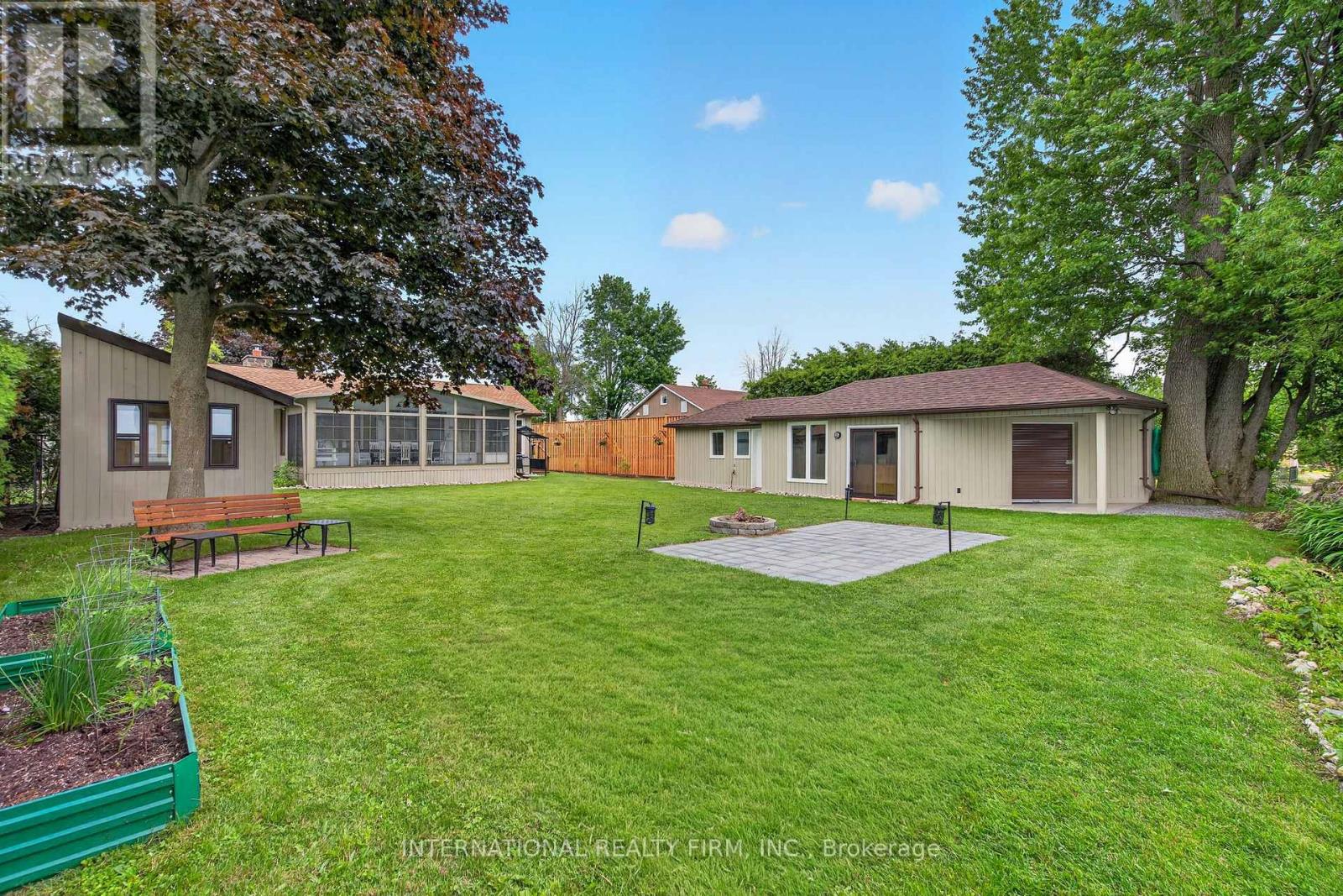 2032 Lakeshore Drive Property Photo 39