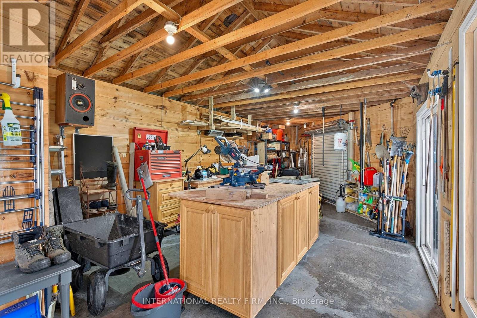 2032 Lakeshore Drive Property Photo 44