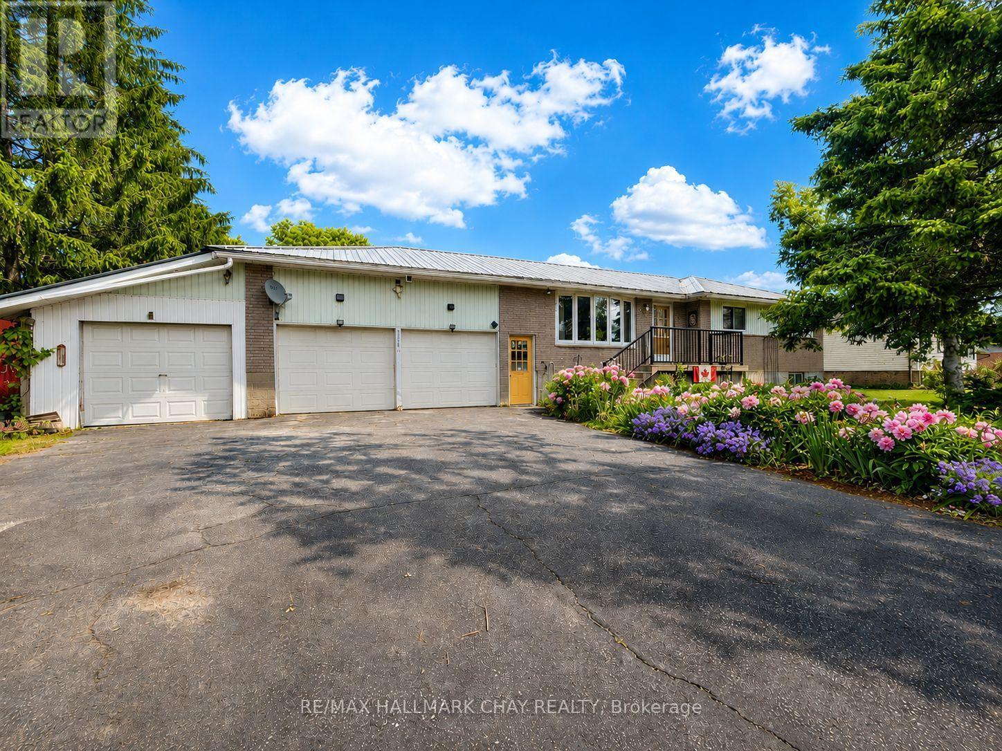 8315 93 Highway Property Photo 1