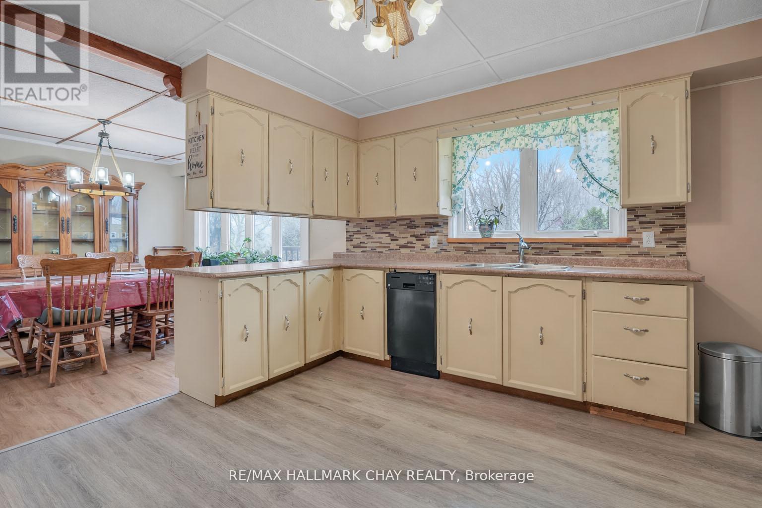 8315 93 Highway Property Photo 4