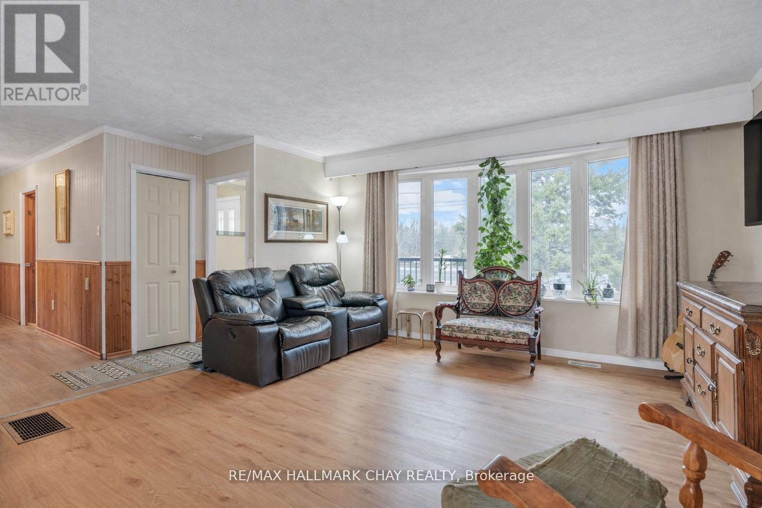 8315 93 Highway Property Photo 10
