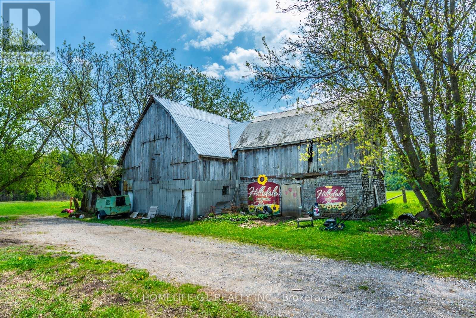4357 Penetanguishene Road Property Photo 5