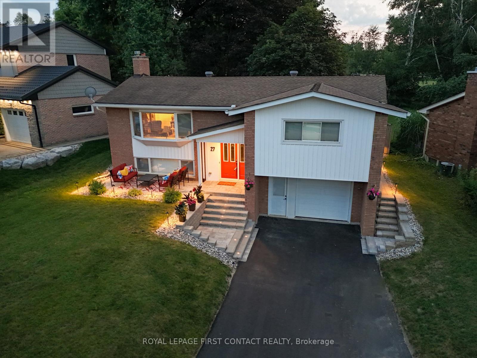 27 TOWER CRESCENT