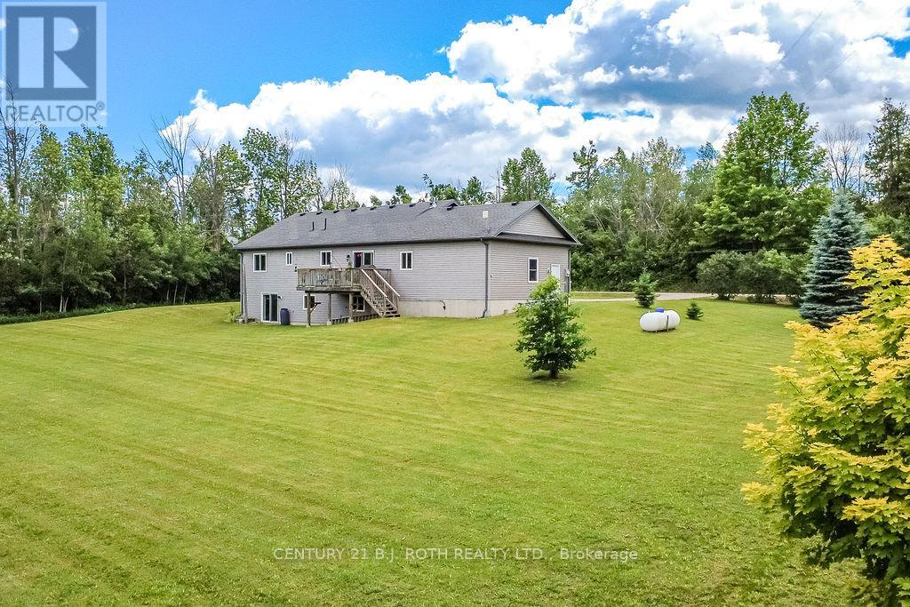 5051 Sideroad 25 Property Photo 2