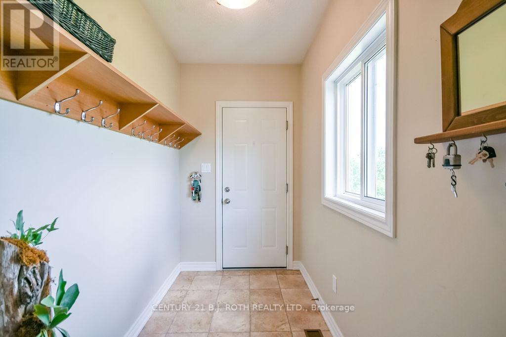 5051 Sideroad 25 Property Photo 22