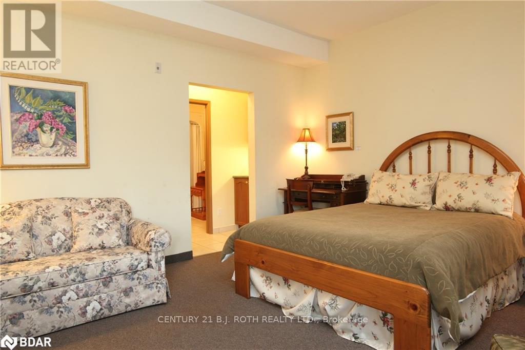 1 Berczy Street Property Photo 18