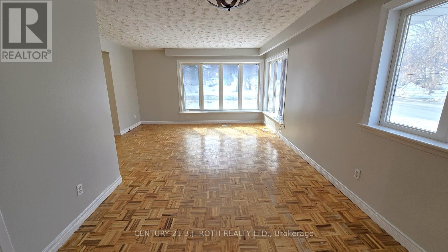 Upper - 41 Bayview Drive Property Photo 8