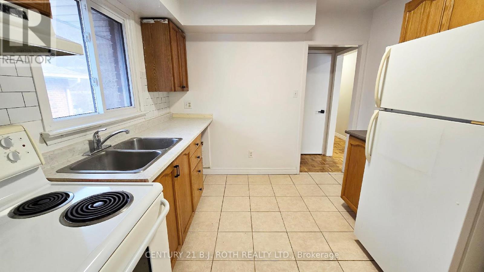 Upper - 41 Bayview Drive Property Photo 11