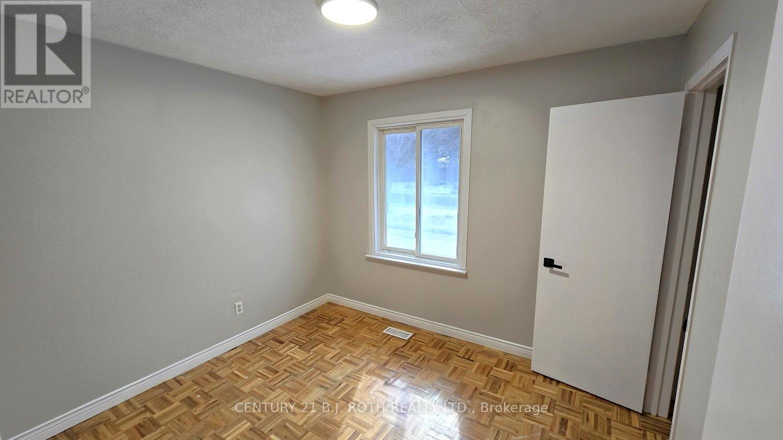 Upper - 41 Bayview Drive Property Photo 14