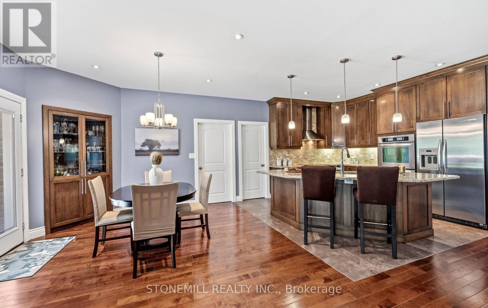 868 Eastdale Drive Property Photo 12