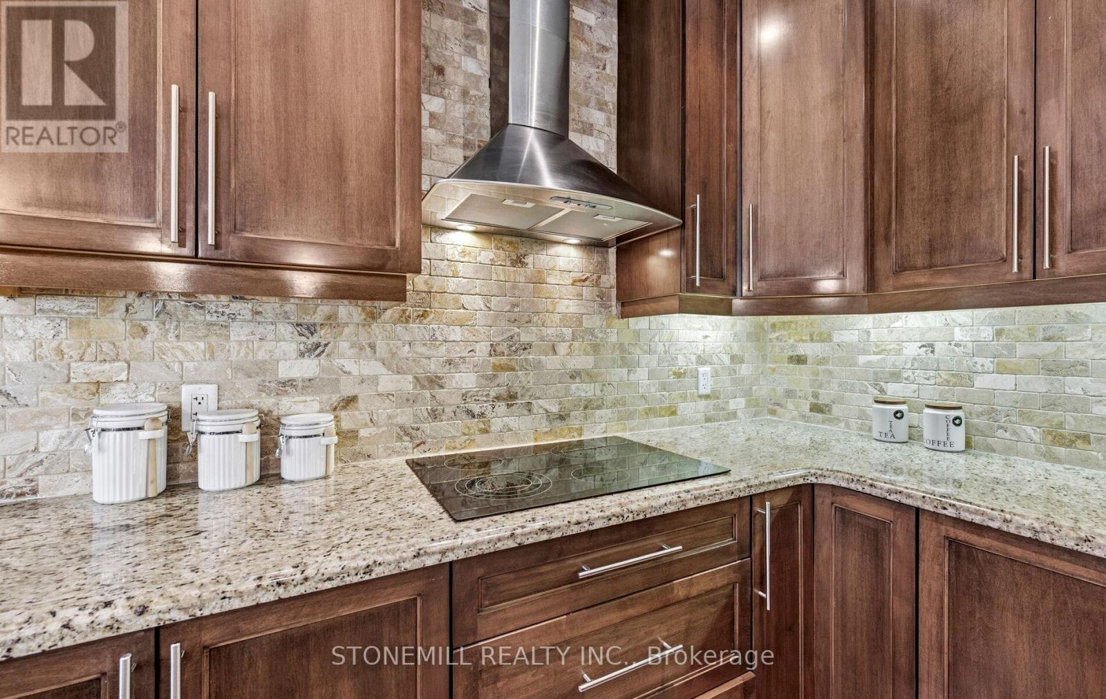 868 Eastdale Drive Property Photo 15