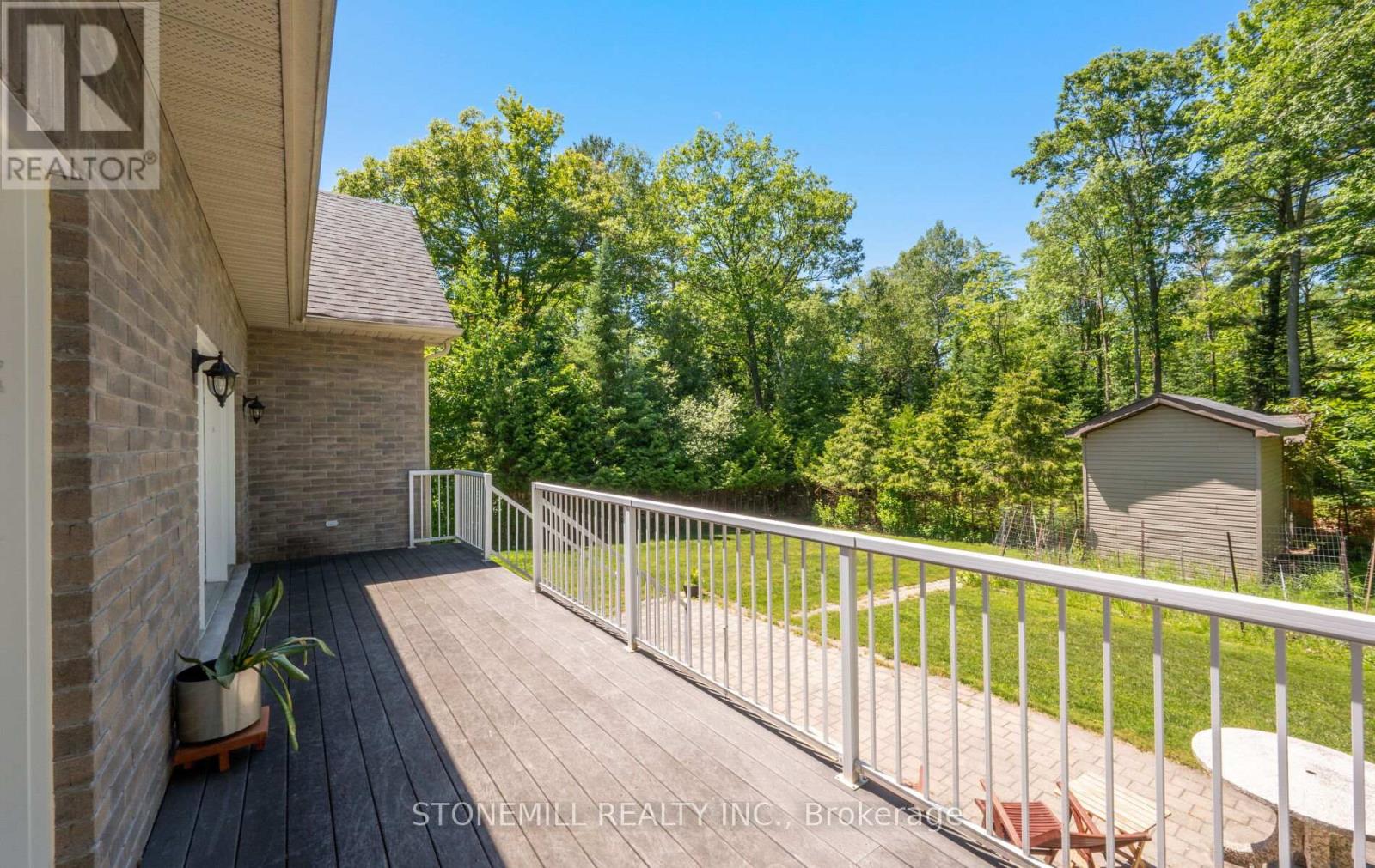 868 Eastdale Drive Property Photo 41